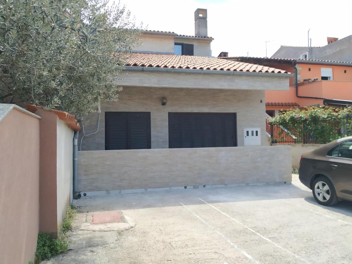 Apartmani Zlatko Pula Exterior foto