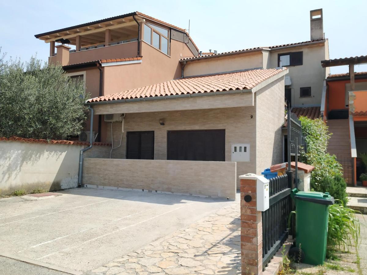 Apartmani Zlatko Pula Exterior foto